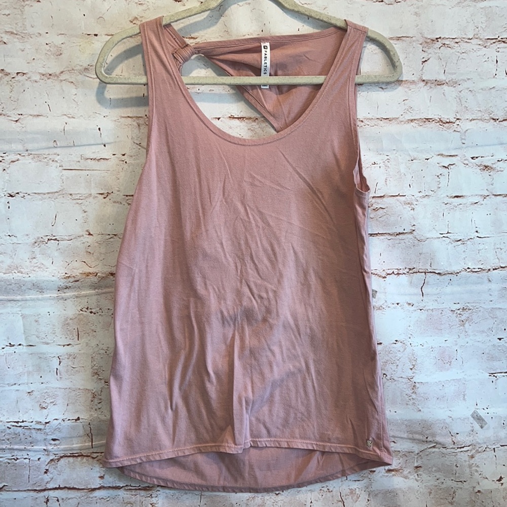 Fabletics pink top M scoop neck cut out back loose fit gym workout tank top